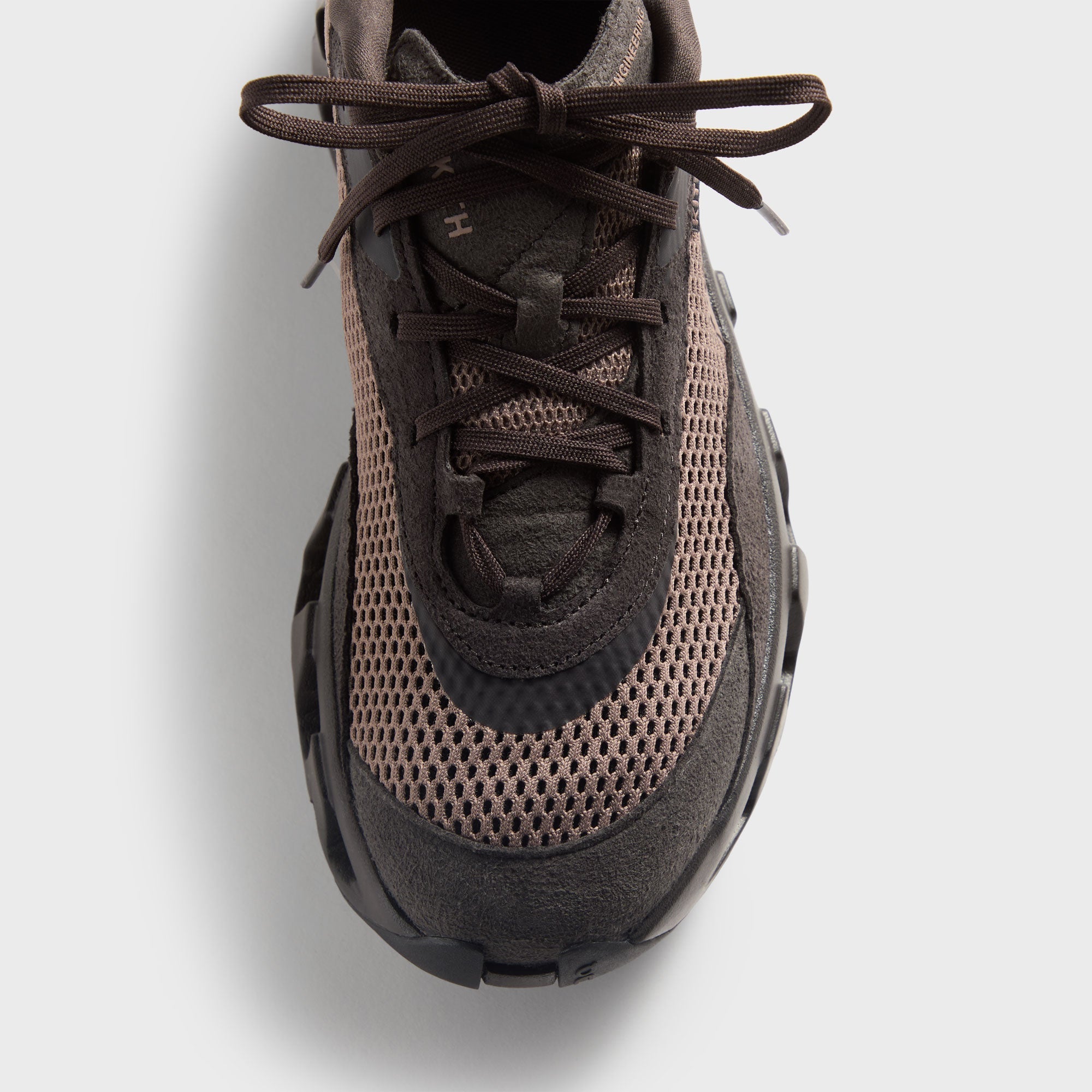 Kith for On K-Tech 2 - Thorn / Ganache – Kith Japan