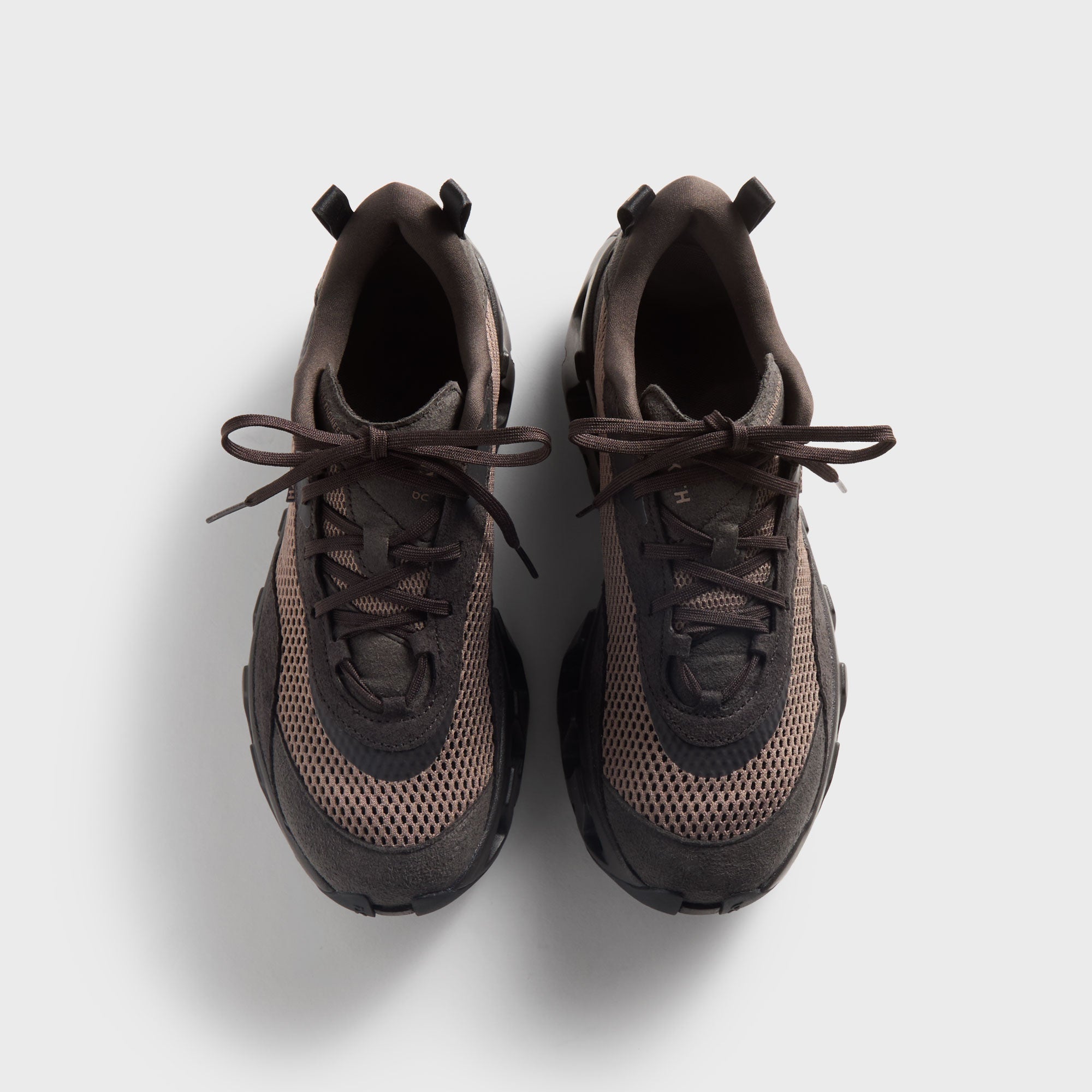 Kith for On K-Tech 2 - Thorn / Ganache – Kith Japan