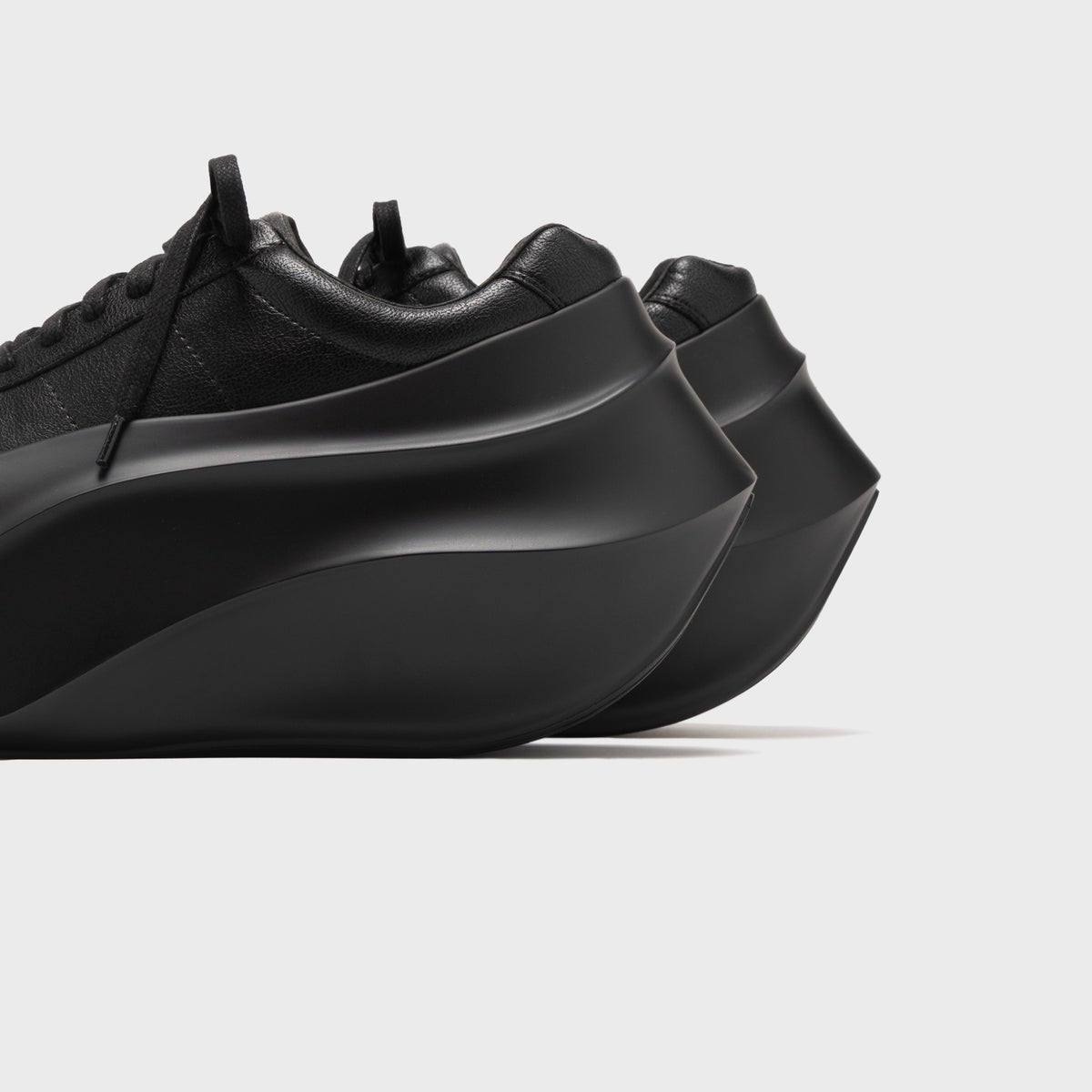 Grounds Orca Classic - Black / Black Paint