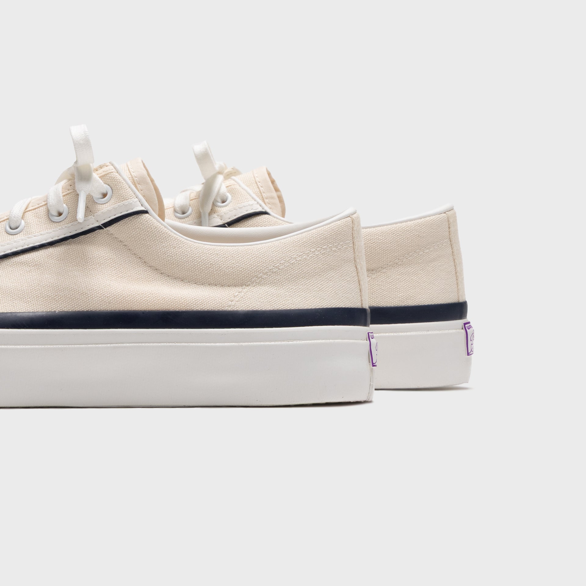 Needles Wakouwa Deck'N Court - White