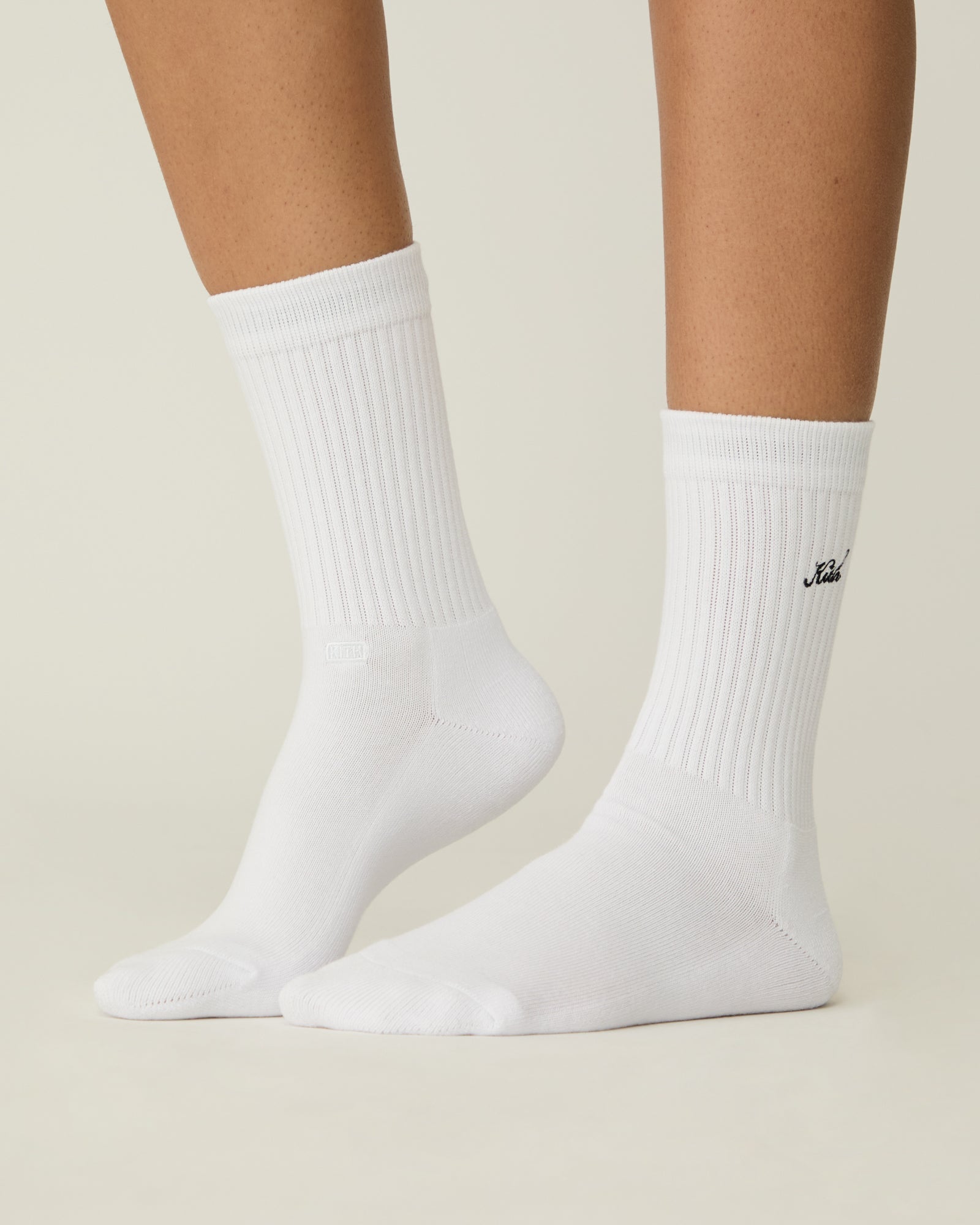 gid://shopify/MediaImage/43840987005204