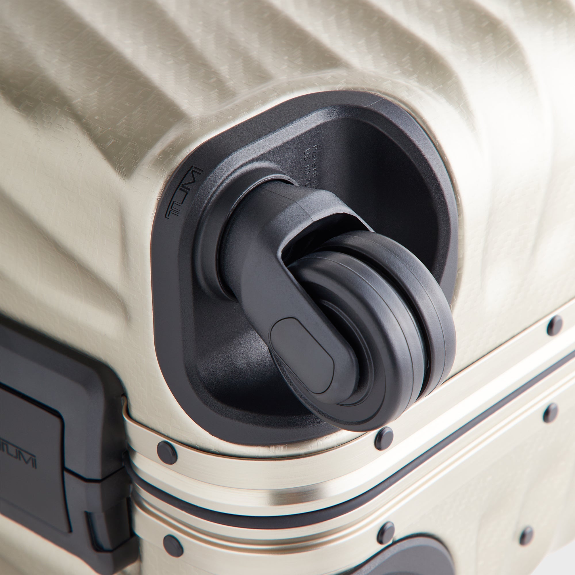Kith for TUMI International Carry on - Pewter – Kith Japan