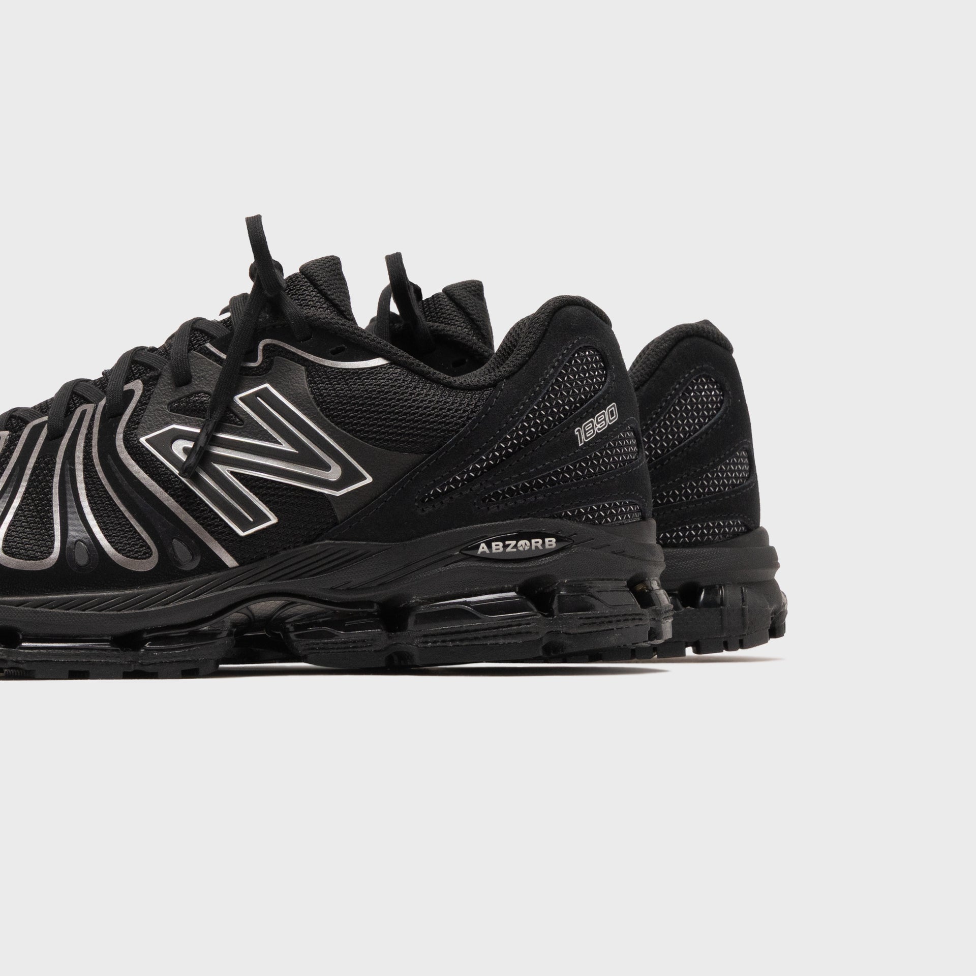 New Balance Abzorb 1890 - Black / Silver Metallic / Black Cement
