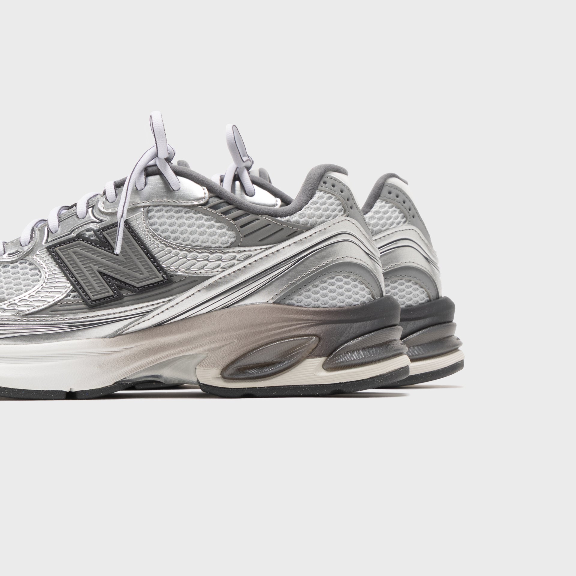New Balance Abzorb 2010 Grey Days - Black Silver Metallic / Silver Metallic / Castlerock