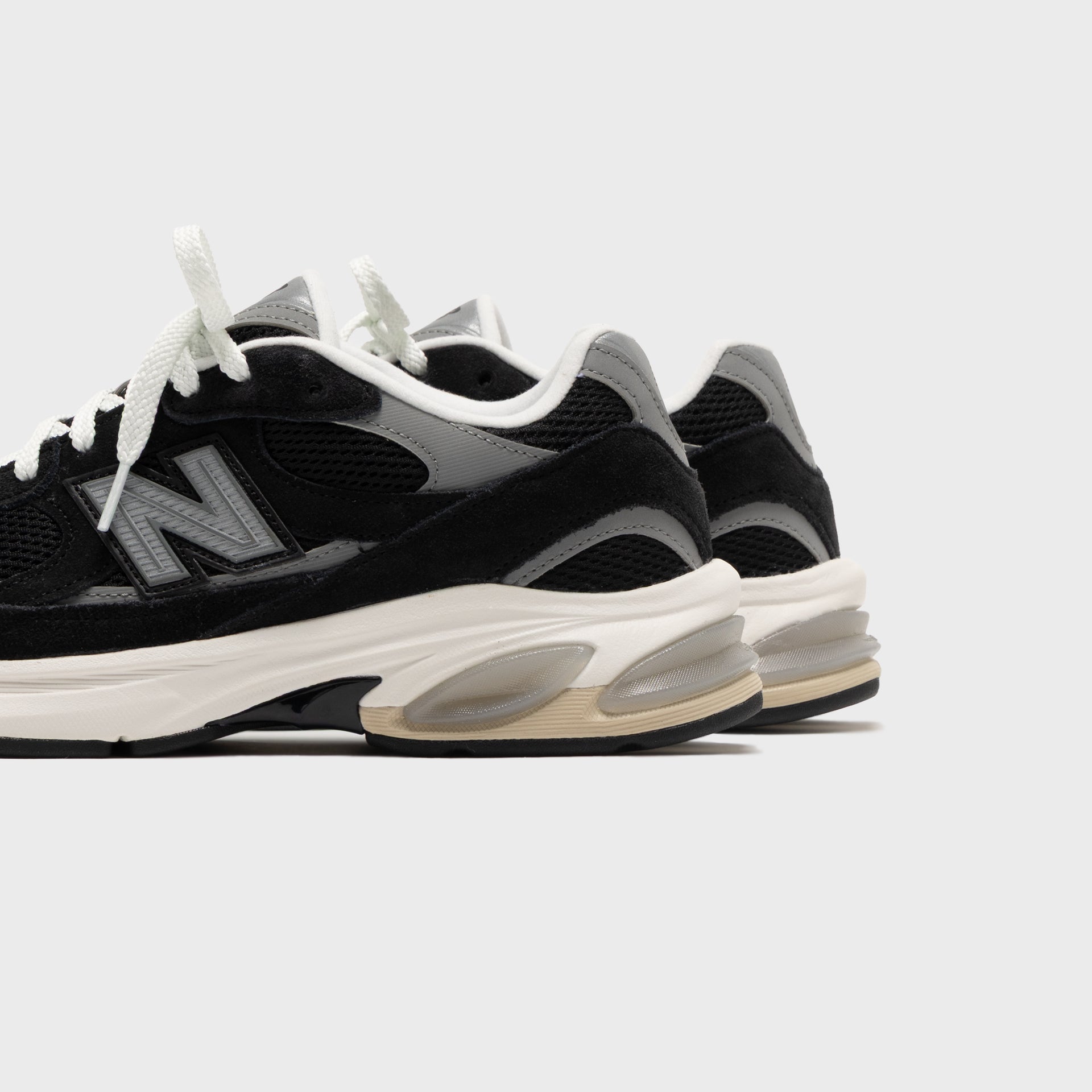 New Balance U2010 892 - Black / Shadow Grey