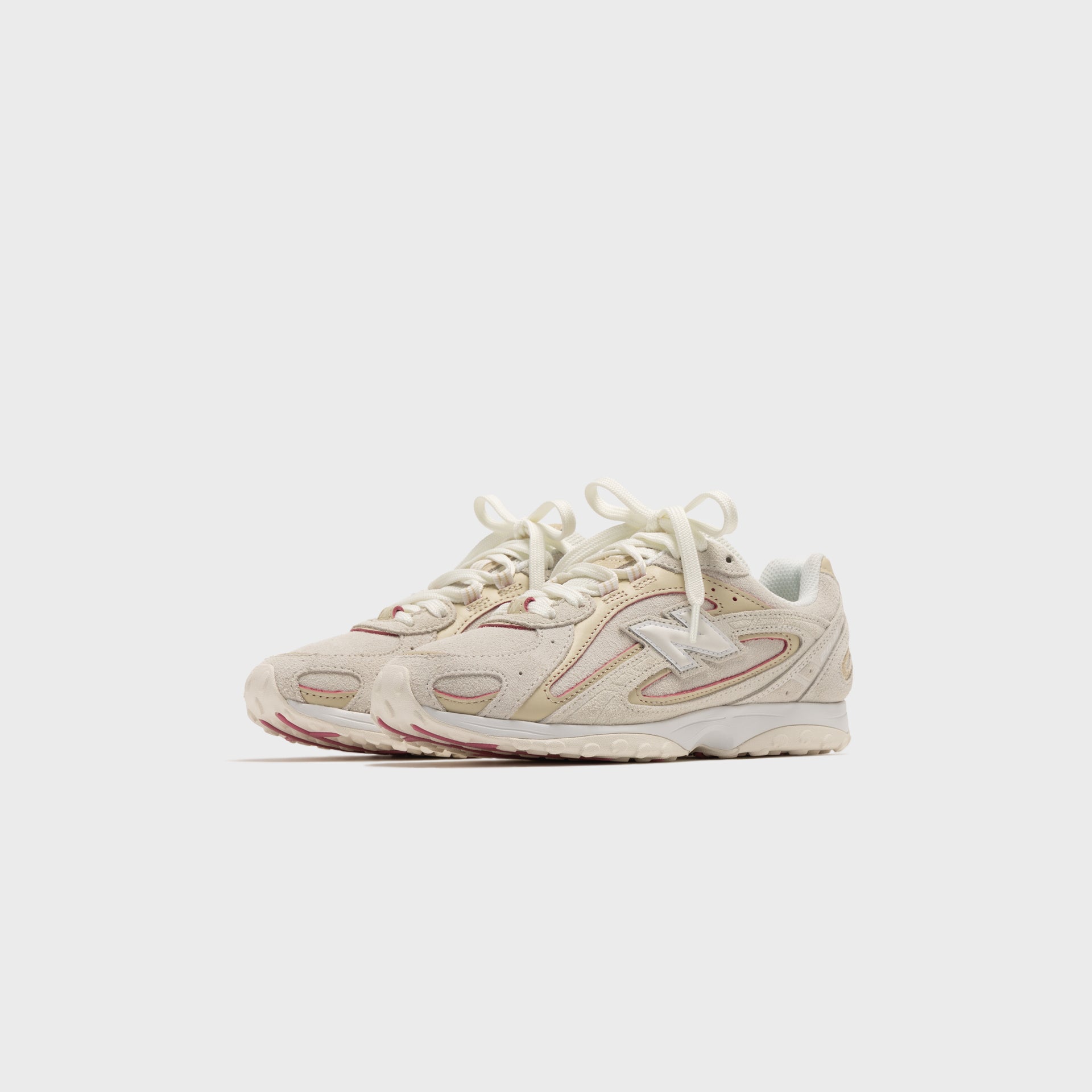 New Balance 204L - Sea Salt / Bone / Pink Eraser