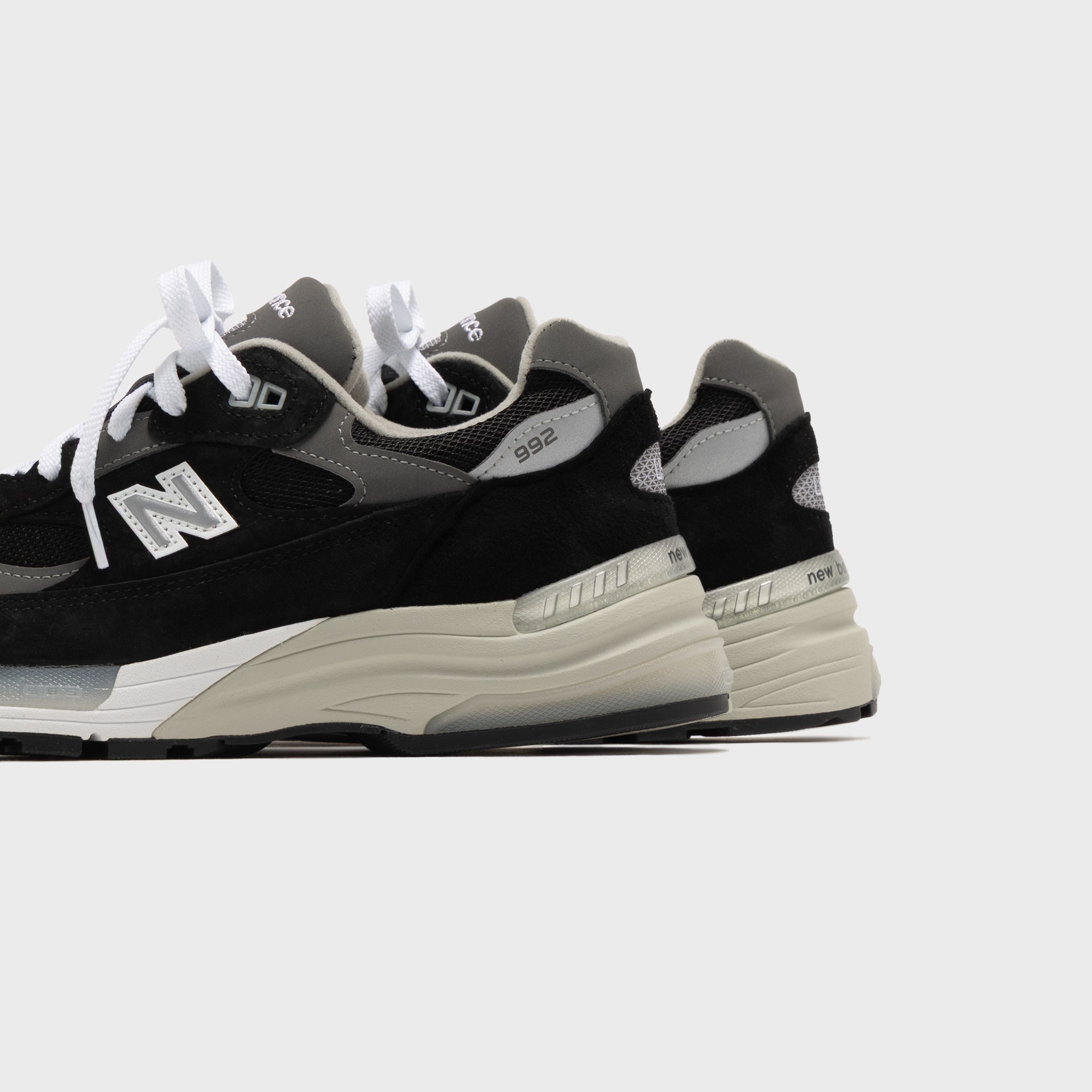 New Balance Made in USA 992 Core - Black / Grey 006 / White