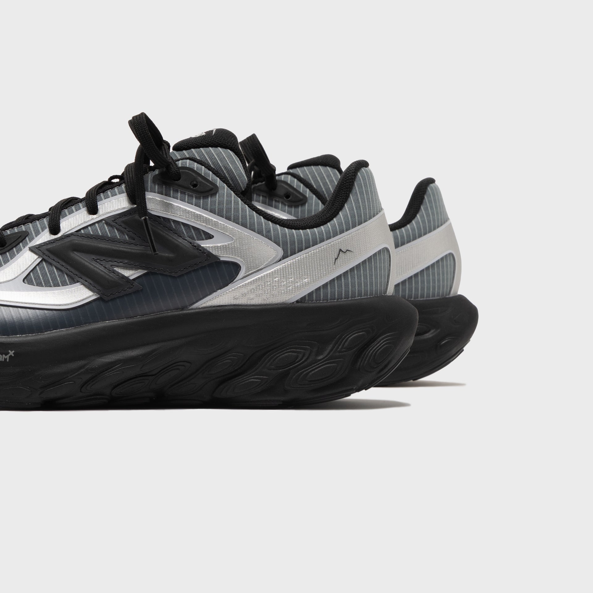 New Balance UTRNCA - Gray