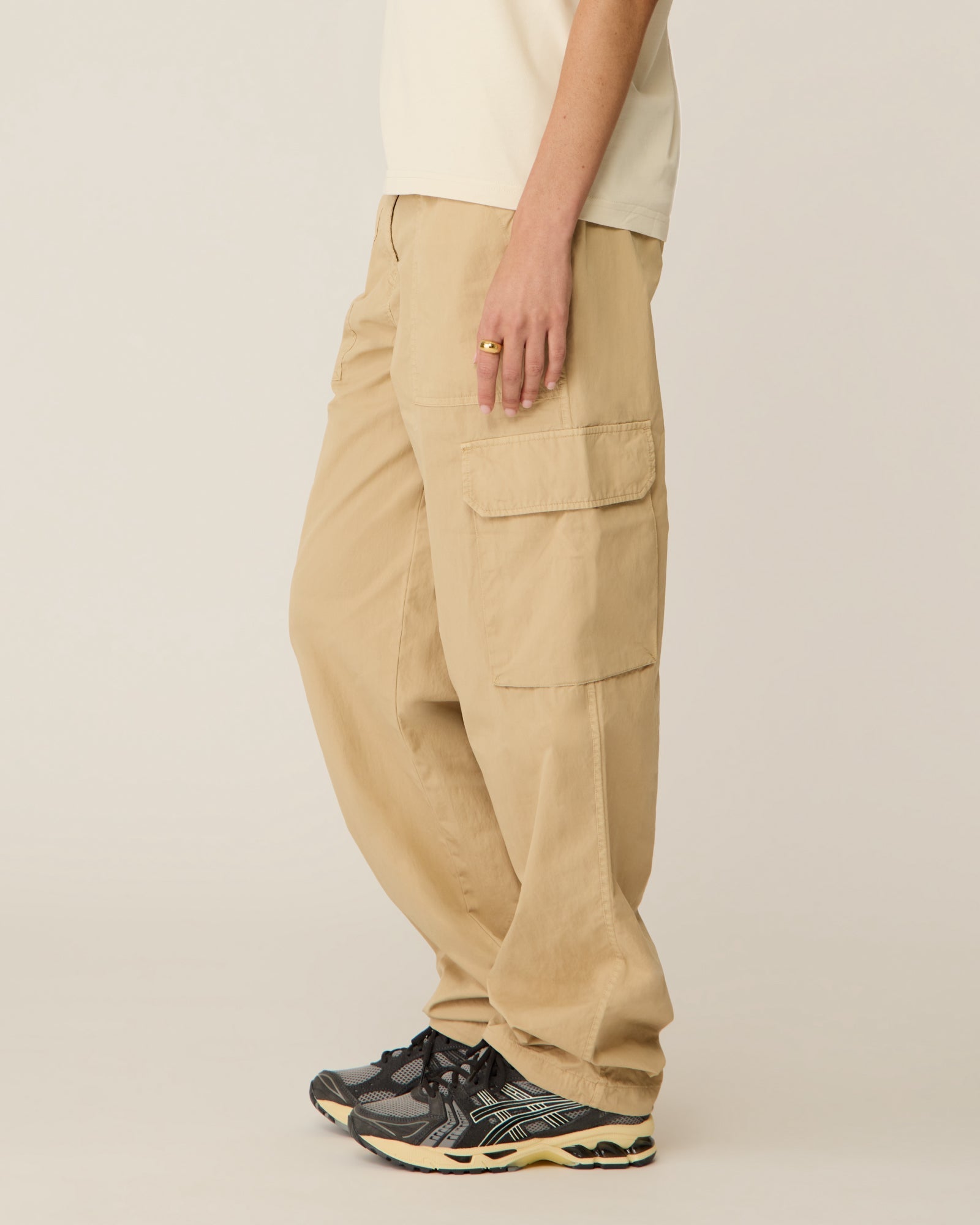 gid://shopify/MediaImage/43842569699604